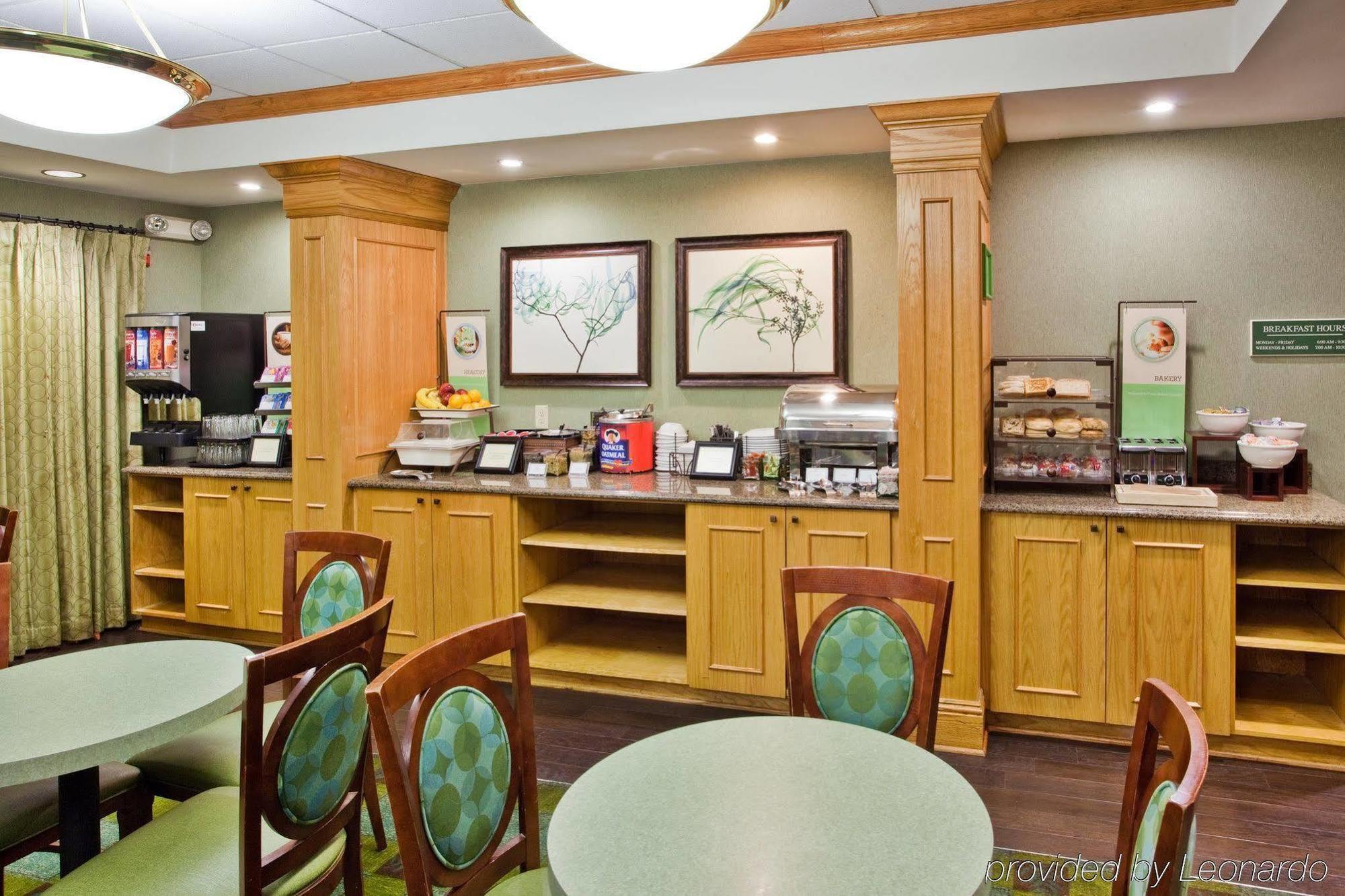 Holiday Inn Express Hotel & Suites Atlanta Buckhead By Ihg Exterior foto